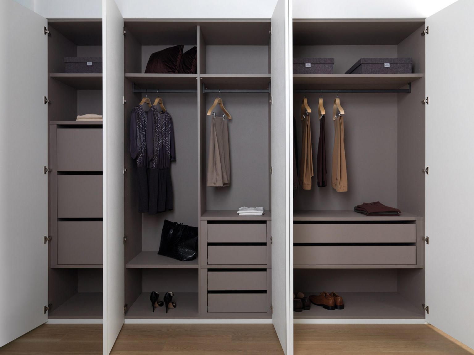 Luxusní šatna gamadecor porcelanosa grupo