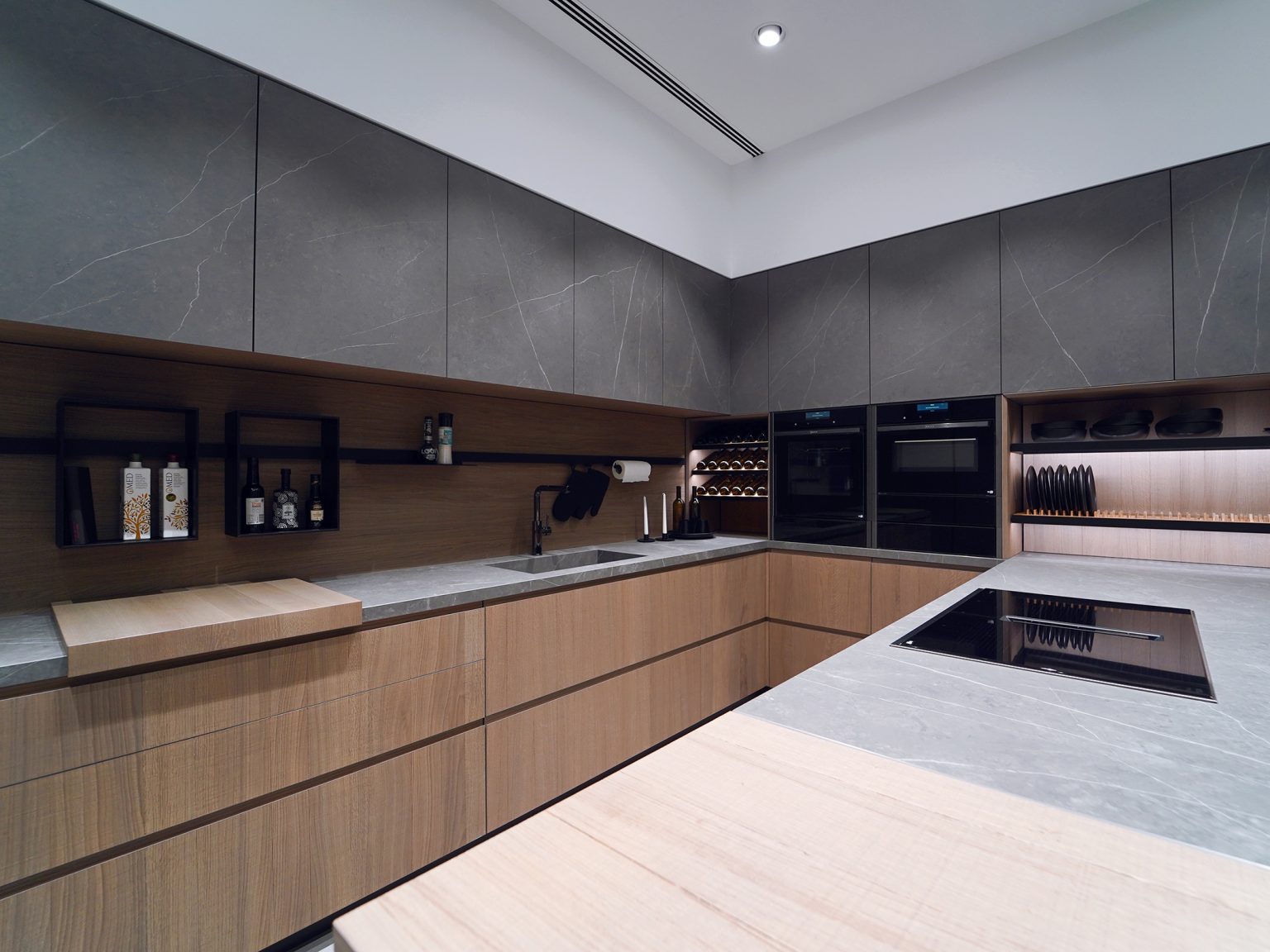 Vzorkovna Porcelanosa Grupo španělsko kuchyně Gamadecor