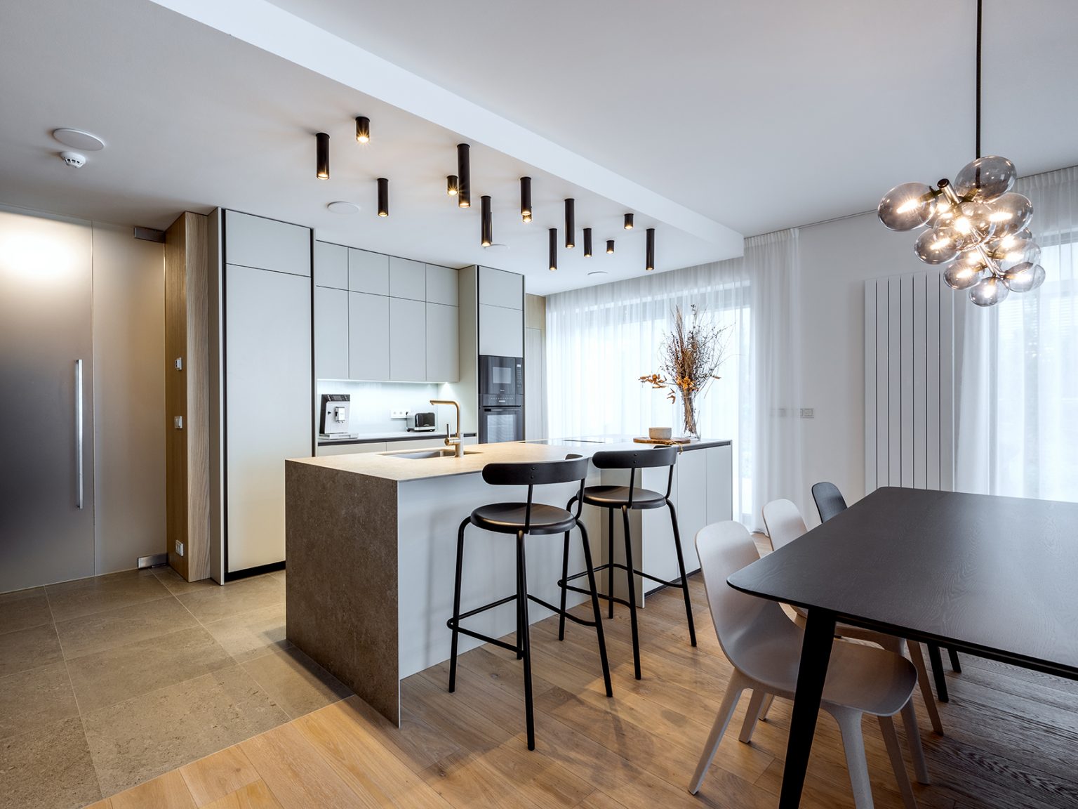 Realizace kuchyně gamadecor Dorint Praha a concept